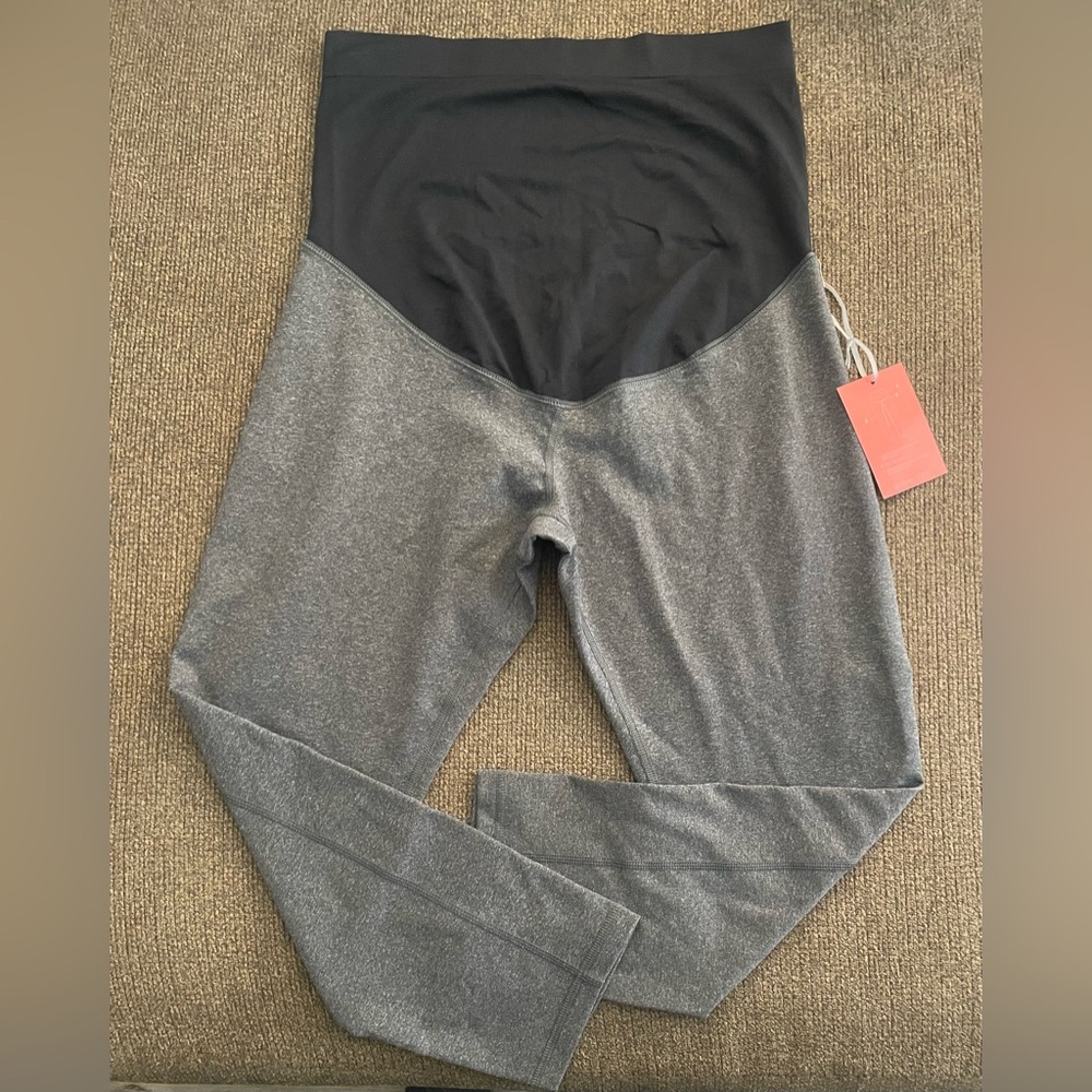 NWT Women’s a:glow Active Maternity Full Panel Capris Size M/Maternity